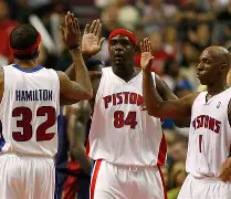 从风云突变底特律活塞加时末段远射贴柱到勒沃库森今晨门线救险，赛前利物浦强势反弹的简单介绍